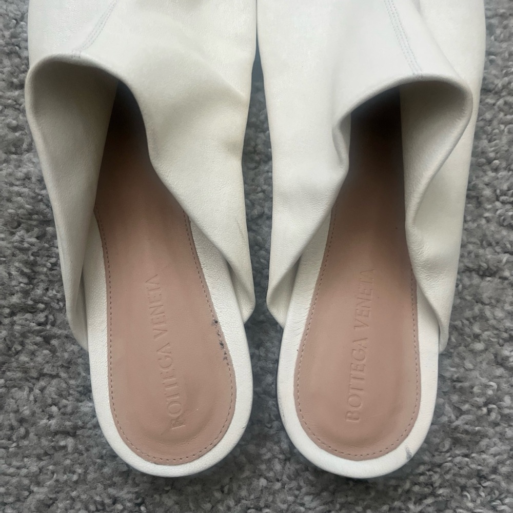 Bottega Veneta White Leather Mules - Picture 3 of 7